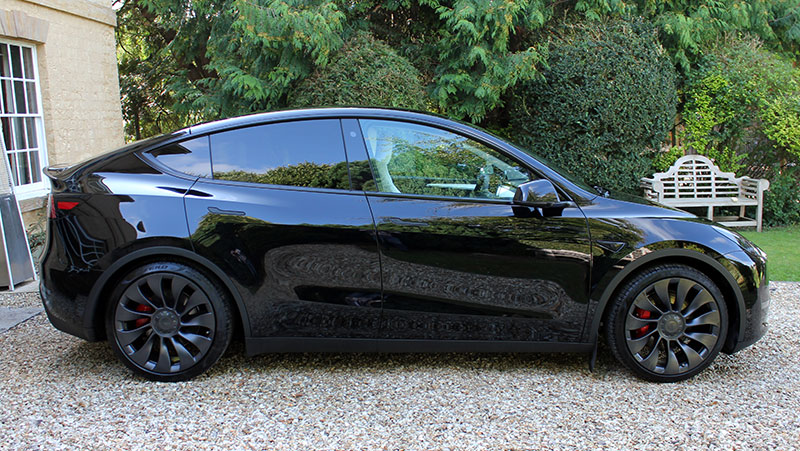 Tesla Model Y High Performance